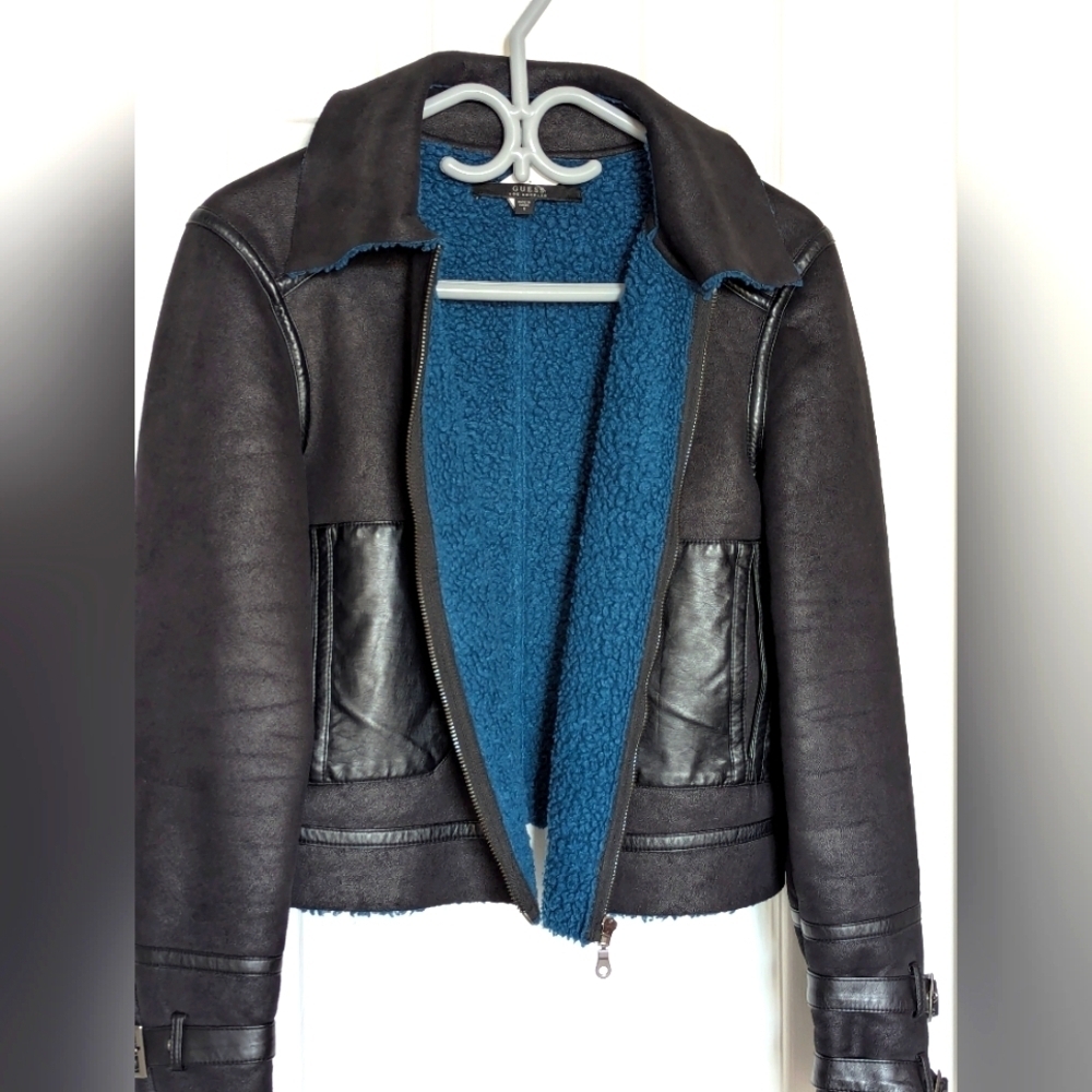 NWOT Guess UNISEX (Size S)  Faux-Leather Black Bomber Jacket With Sherpa Lining